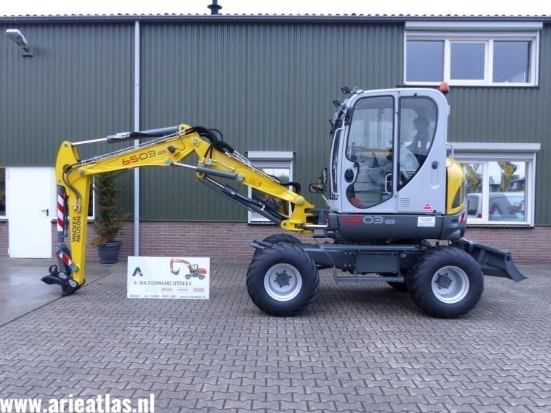 big-P1030532 (Large).3648