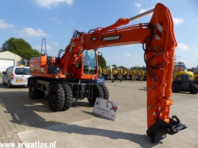 DOOSAN DX 140W NAAR AANNEMERSBEDRIJF A. HARTEVELD & ZN. - Afbeelding 5