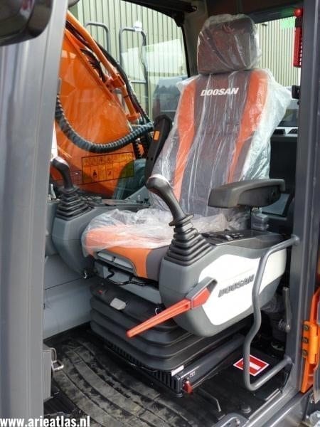 DOOSAN DX300LC-5 VOOR C.G. VAN LEEUWEN - Afbeelding 7