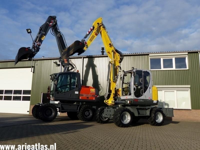 big-P1010284 (Large).2405