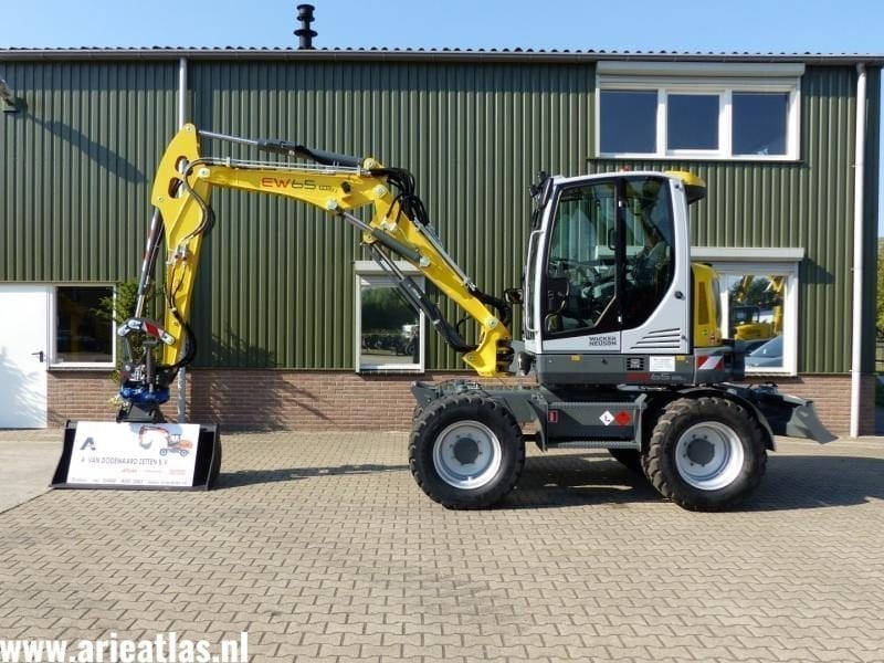 big-P1030339 (Large).1201