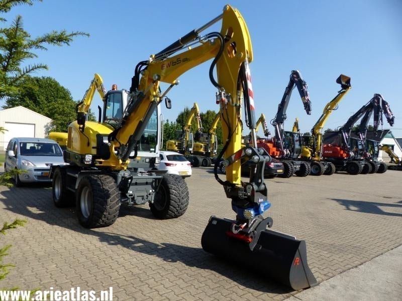 EW65 PRO XL voor Bovendorp & Sellis Hoveniers uit Elburg - Afbeelding 4