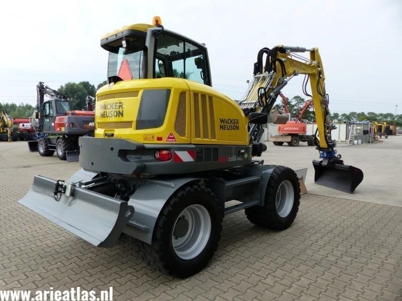 WACKER NEUSON EW65 PRO XL NAAR LOON- EN VERHUURBEDRIJF J.P. VAN ROSSUM - Afbeelding 4