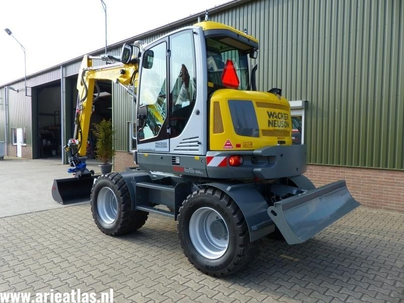 Wacker Neoson EW65PRO XL voor Loon- en grondverzetbedrijf Tessemaker - Afbeelding 2