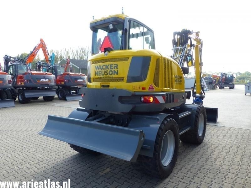 Wacker Neoson EW65PRO XL voor Loon- en grondverzetbedrijf Tessemaker - Afbeelding 3