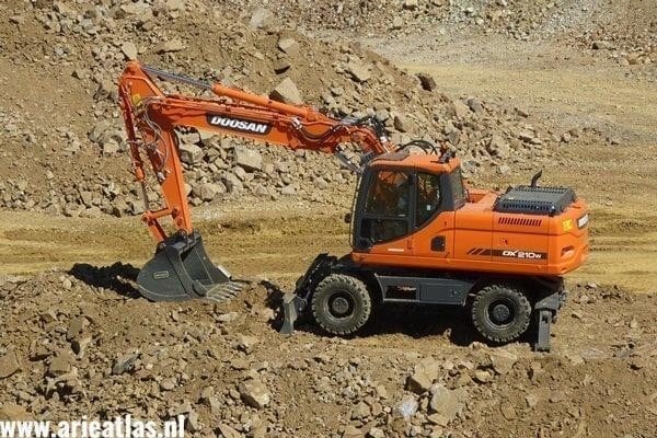 big-Wheeled_Excavators_DX210W_HEX_Quarry_004.9593.jpg_Interflow - JPG - Fit to Box_600_500_true.9593