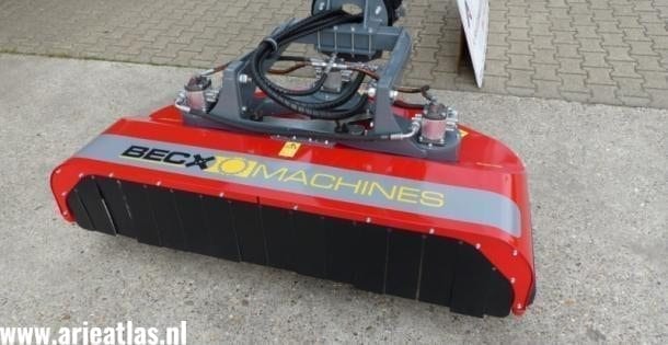 med-P1040440 (Large).9585