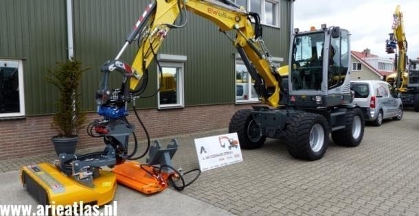 med-P1040478 (Large).8017