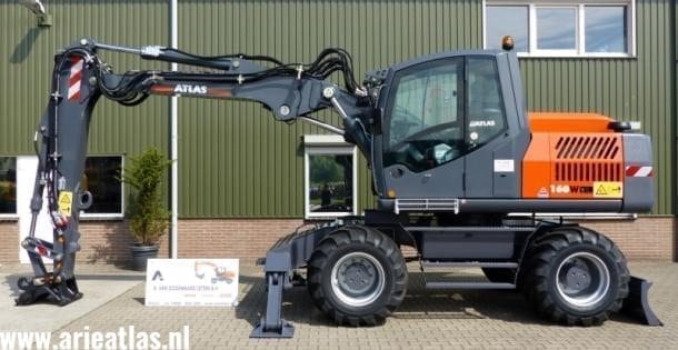 med-P1040972 (Large).6355