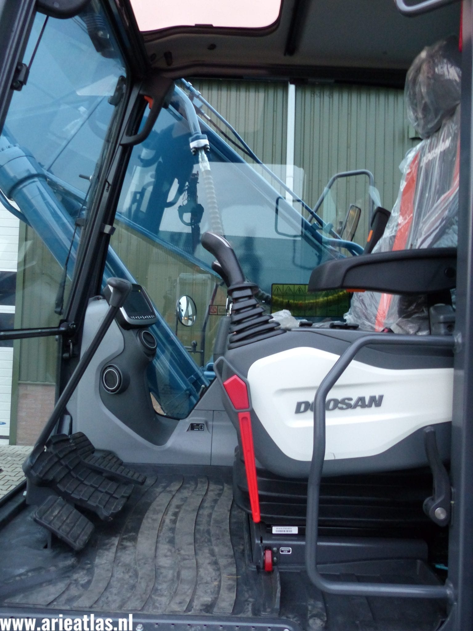 DOOSAN DX 255LC-5 voor HOOIJER RENKUM - Afbeelding 6