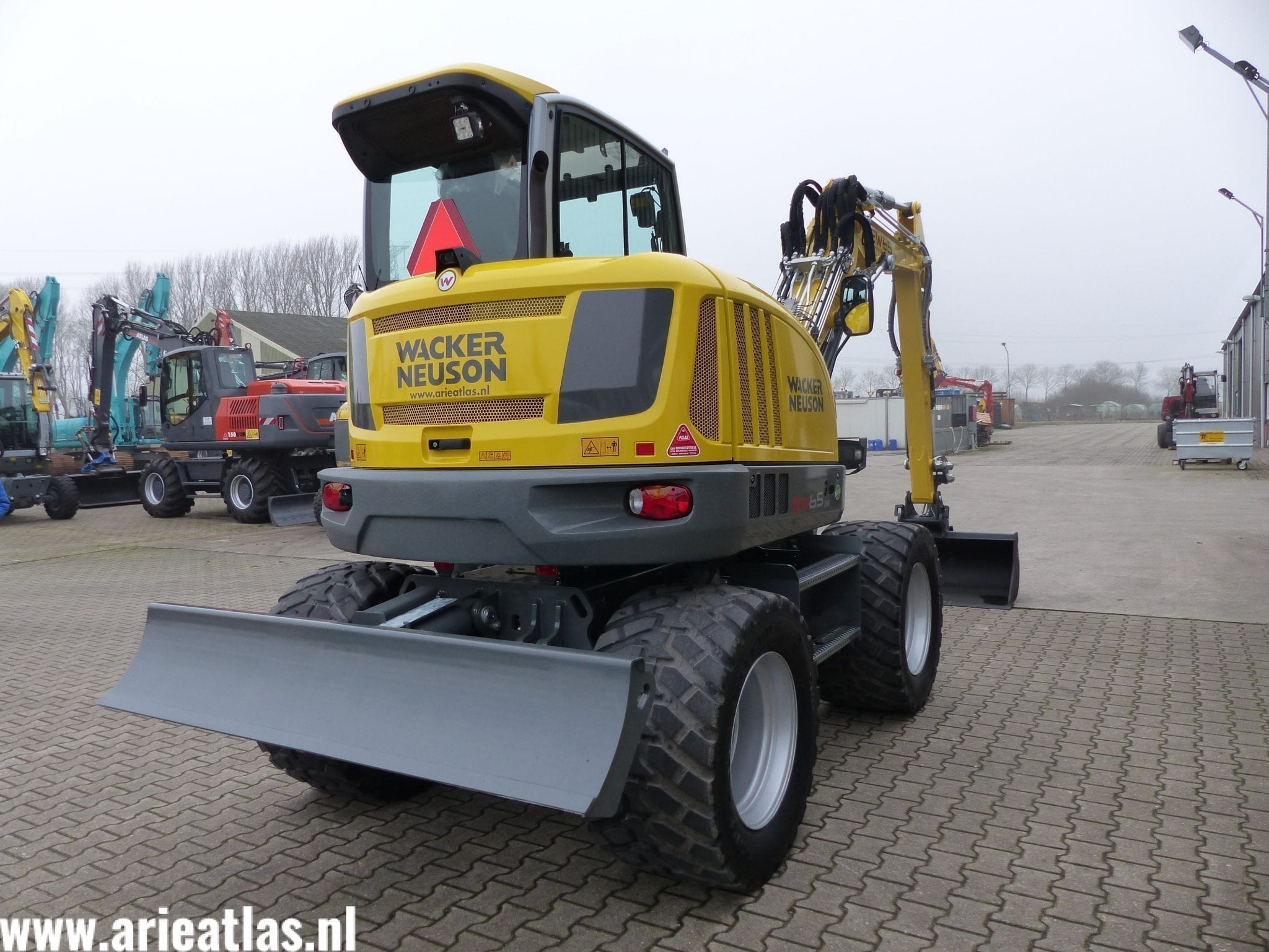 Wacker Neuson EW65 PRO XL voor Burink Grondverzet - Afbeelding 3