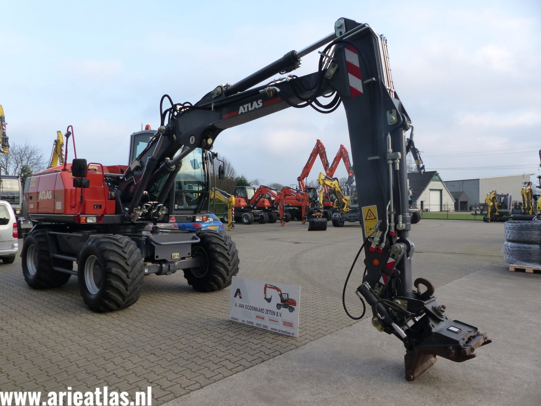 ATLAS 150W voor A. van Oostrum machineverhuur Eemnes - Afbeelding 4