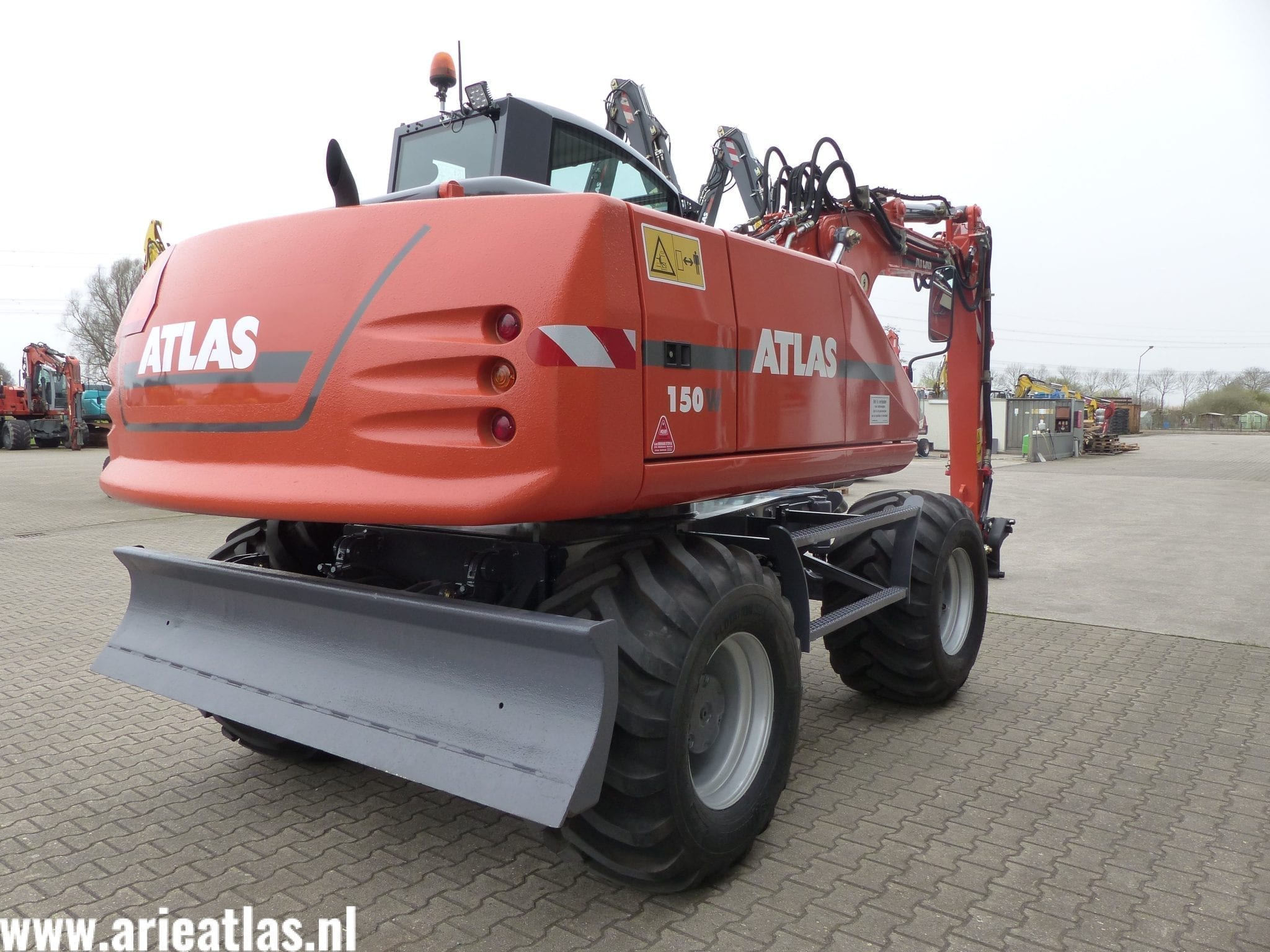 ATLAS 150W VOOR LOONBEDRIJF VERSTEGEN VOF. - Afbeelding 3