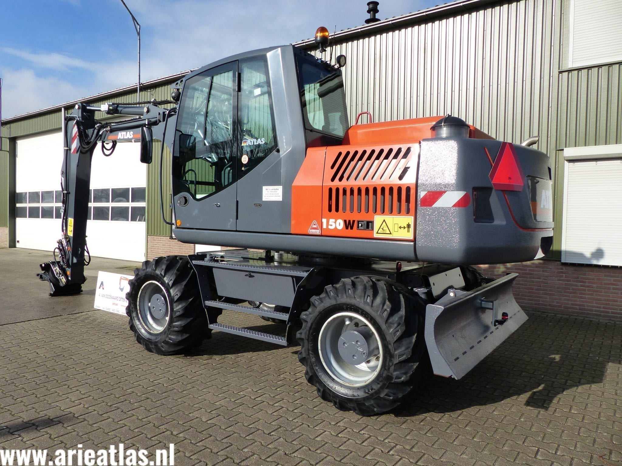 ATLAS 150W VOOR VAN ELK GRONDWERKEN VOF. - Afbeelding 2