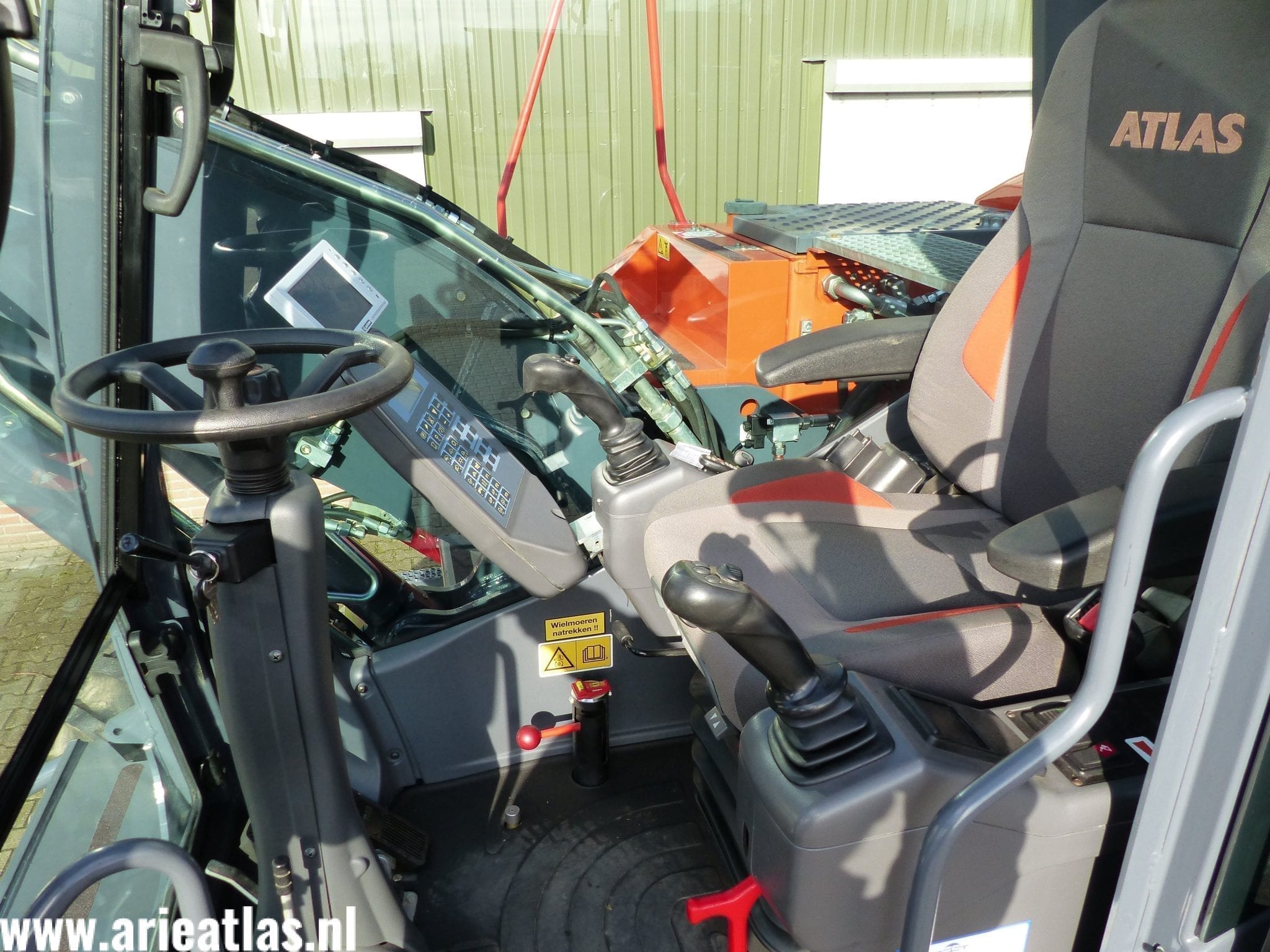 ATLAS 150W VOOR VAN ELK GRONDWERKEN VOF. - Afbeelding 5