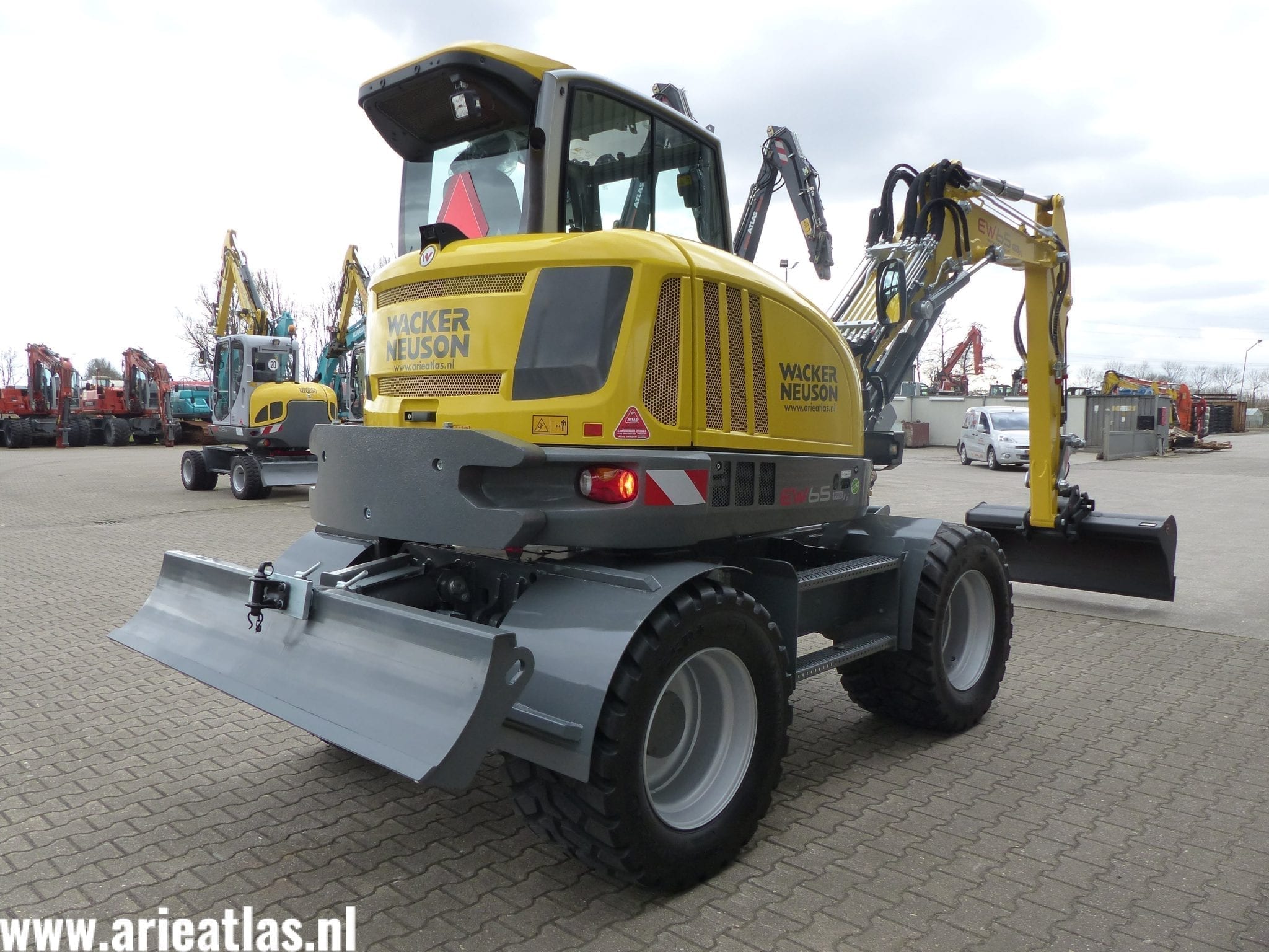 Wacker Neuson EW65 PRO XL Voor D. Weissenbach Boomverzorging - Afbeelding 4