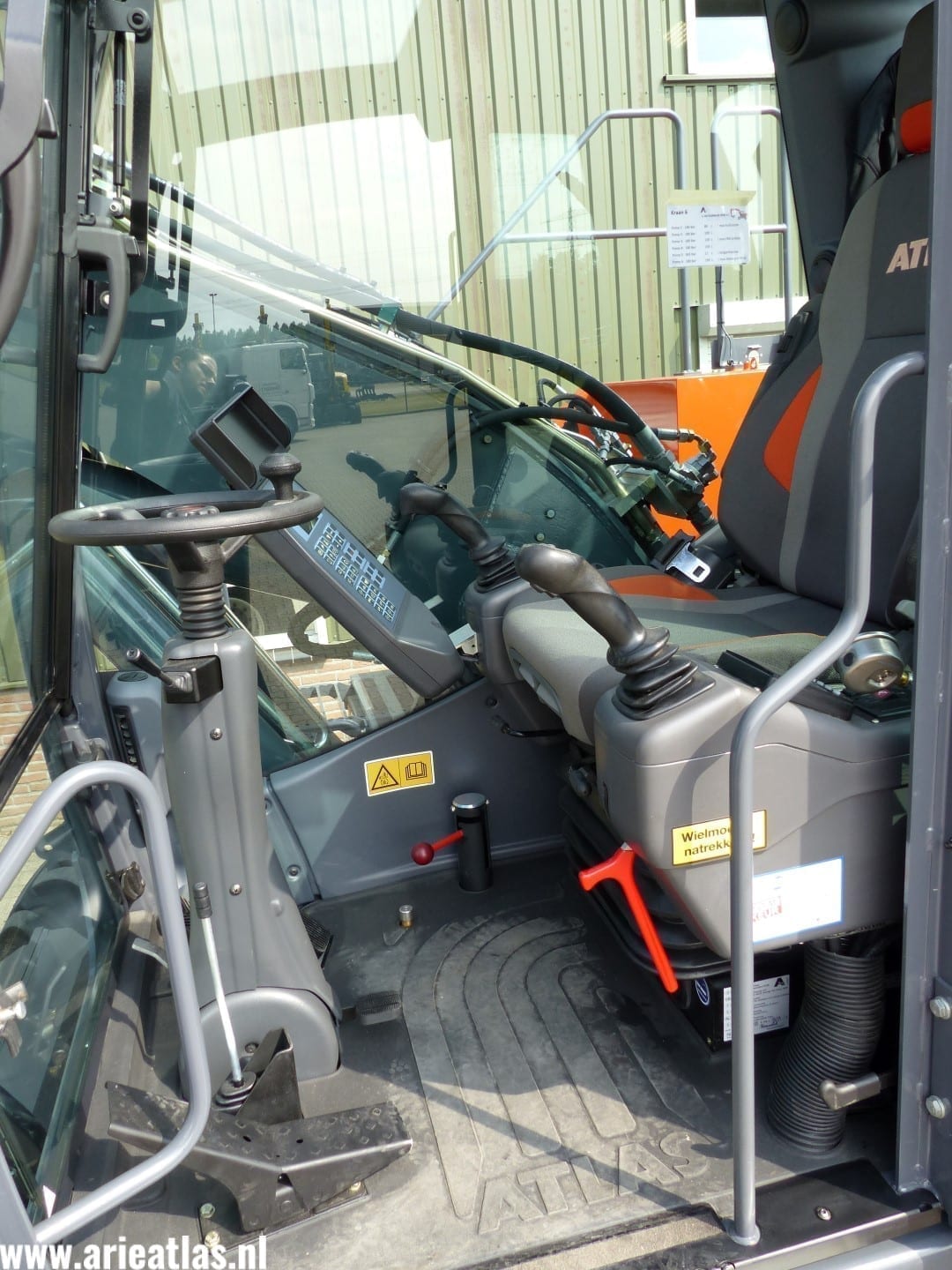 Atlas 160W blue voor Aannemingsbedrijf Damsteegt B.V. - Afbeelding 7