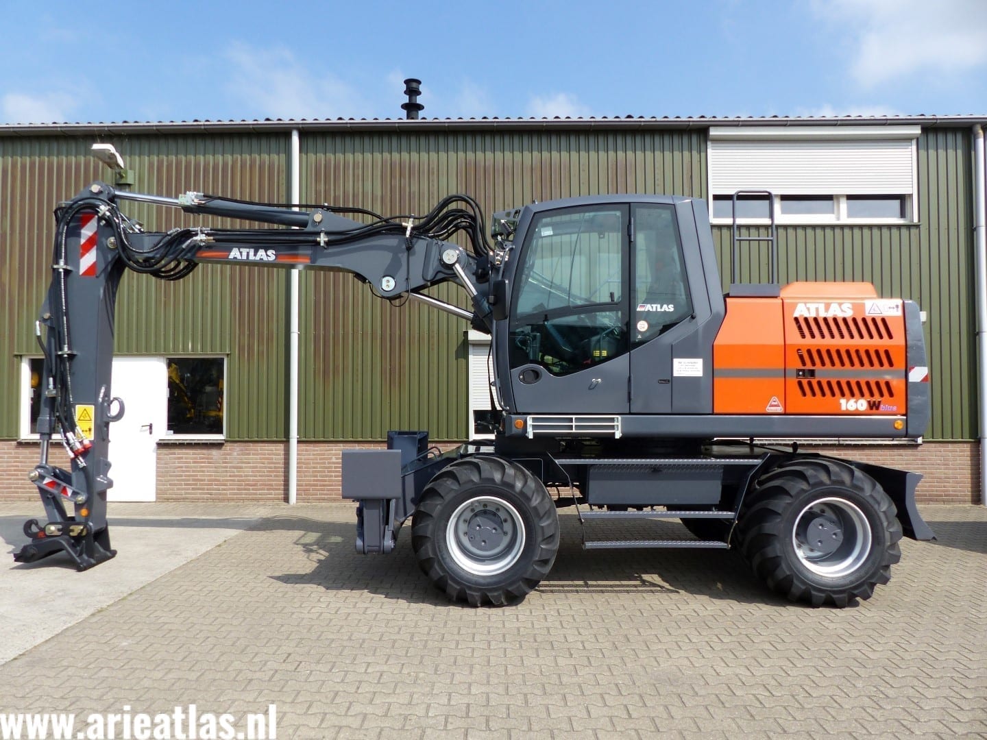 Atlas 160W blue voor Aannemingsbedrijf Damsteegt B.V. - Afbeelding 2