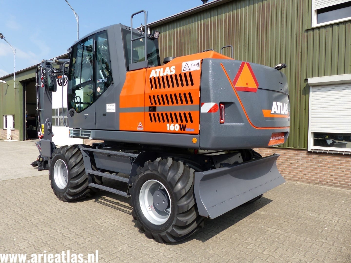 Atlas 160W blue voor Aannemingsbedrijf Damsteegt B.V. - Afbeelding 3