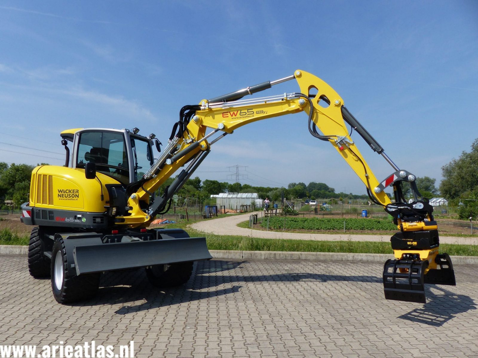 Wacker Neuson EW65 PRO XL Voor Atlas Service Vaassen - Afbeelding 2