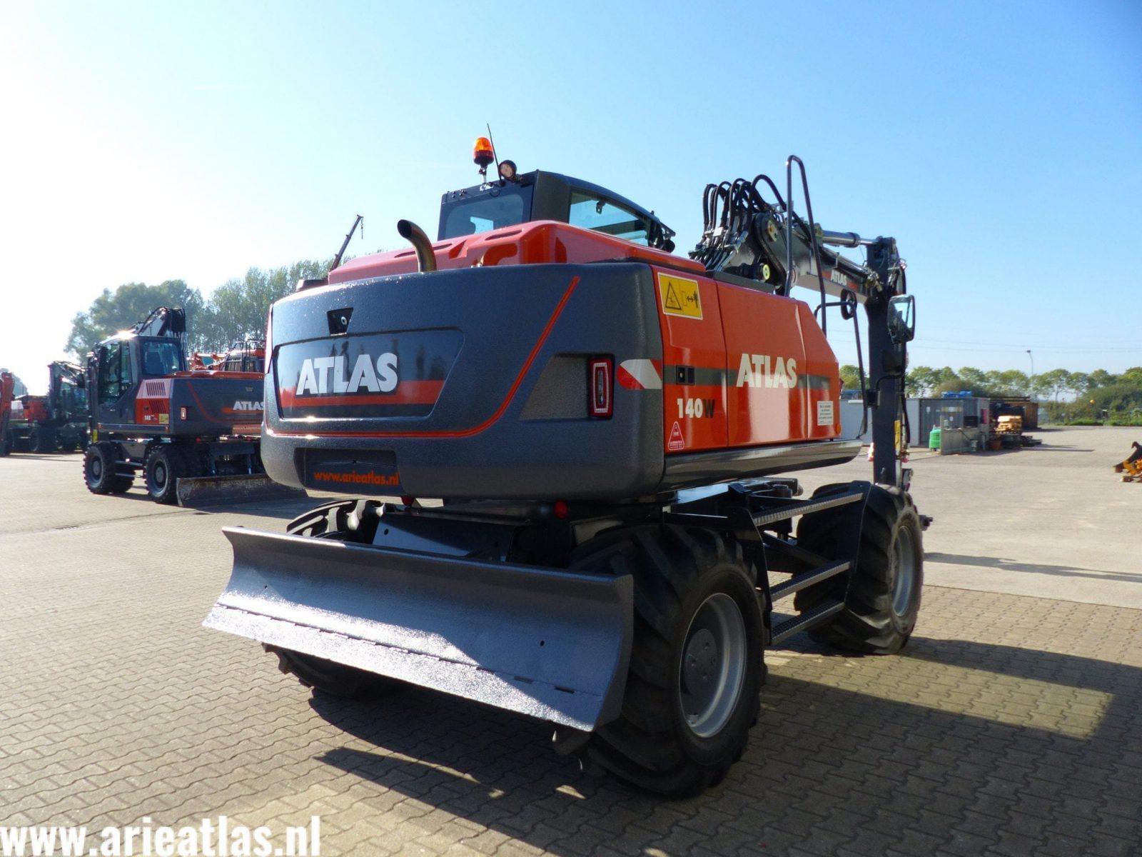 Atlas 140W voor Peters Groenvoorziening & Grondverzet uit Wijchen - Afbeelding 4