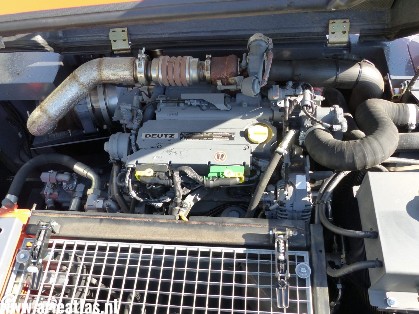 Atlas 140W voor Peters Groenvoorziening & Grondverzet uit Wijchen - Afbeelding 8