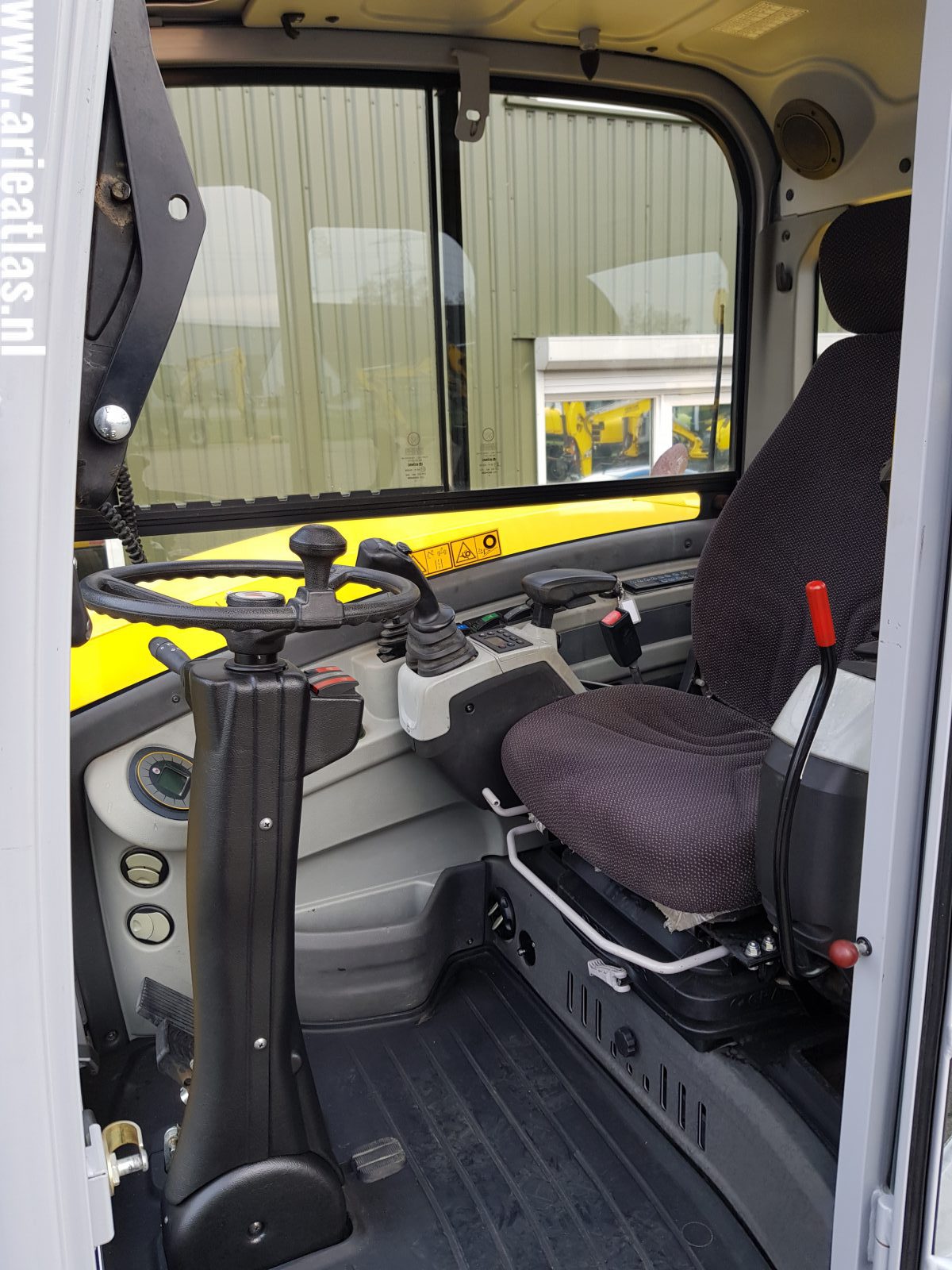 Wacker Neuson EW100 voor Van Kempen Loonwerk & Grondverzet BV - Afbeelding 5