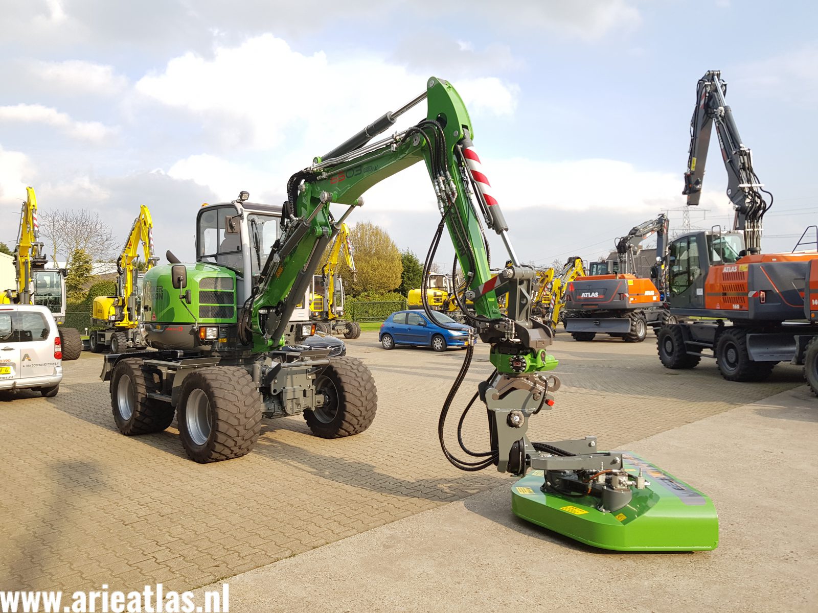 Wacker Neuson 6503 PRO XL voor Flora Nova Hoveniers & Groenvoorziening BV - Afbeelding 6