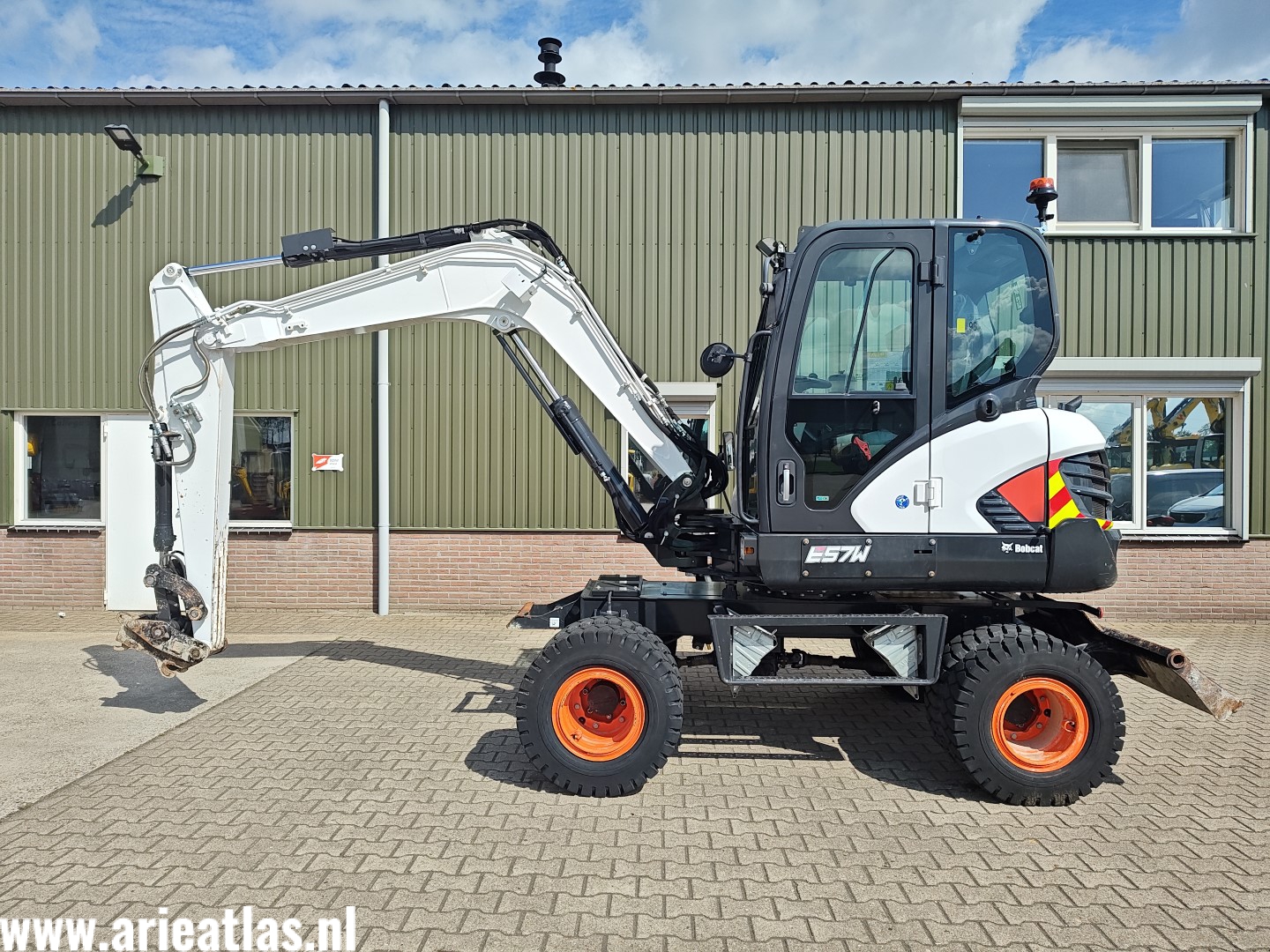 1727-001 Bobcat E57W