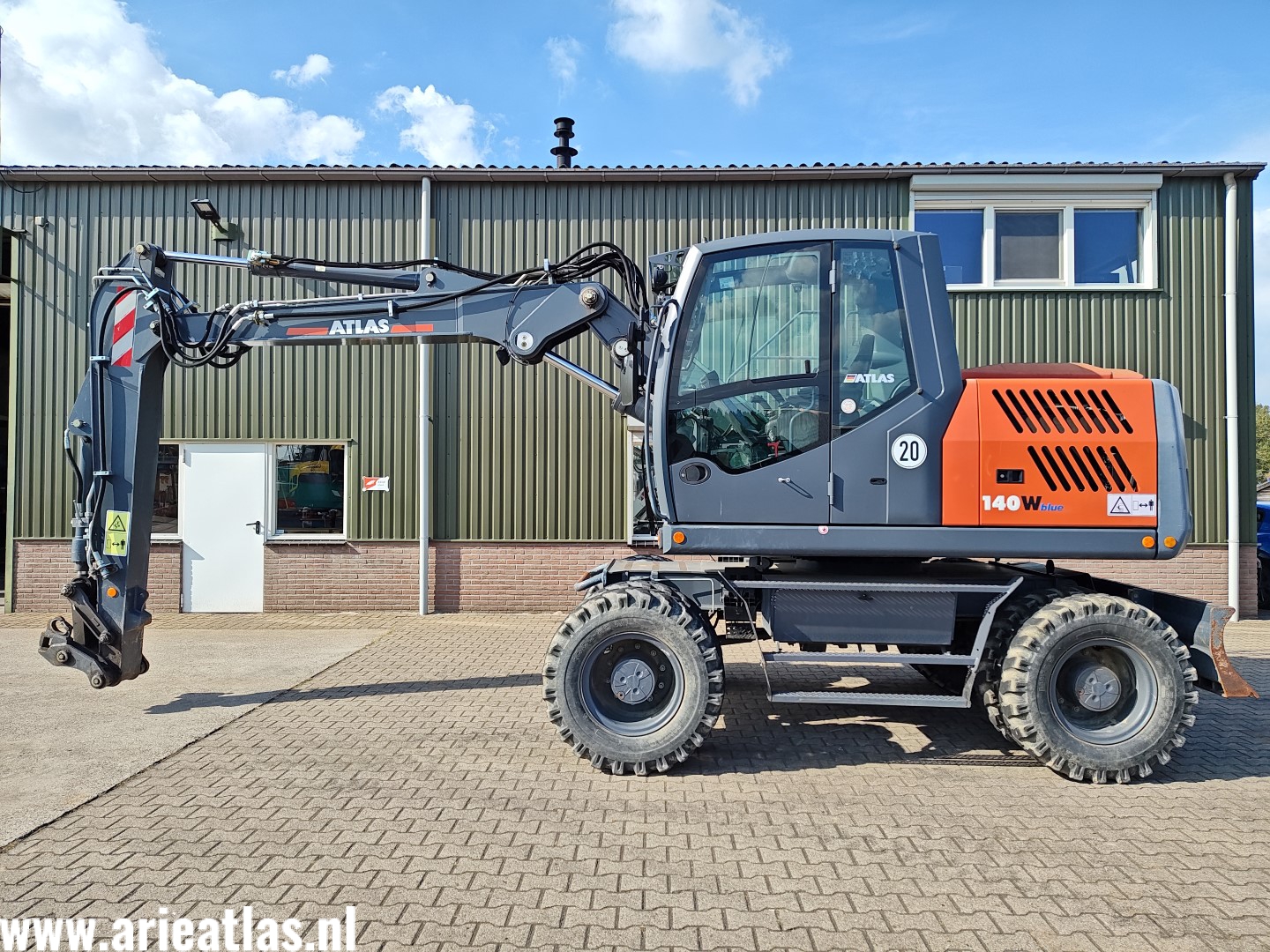 1656-001 Atlas 140W blue